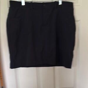 Lee Black performance skirt